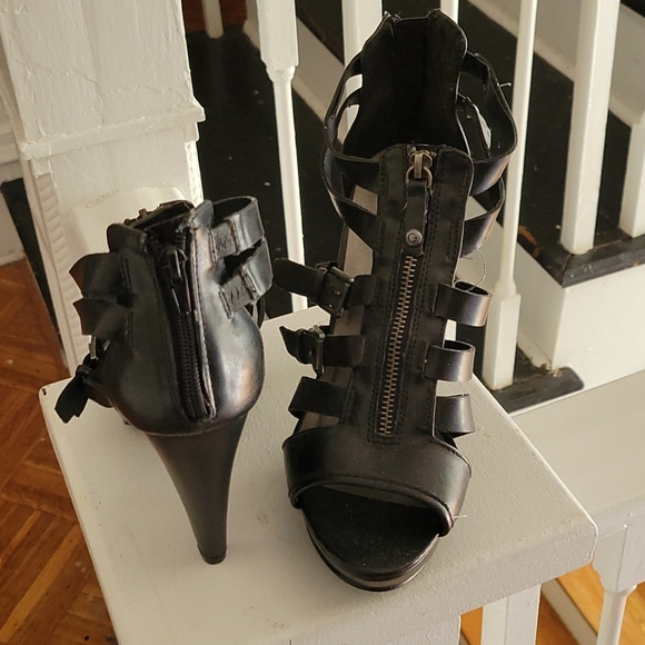 Guess High Heels - Picture 5 of 9